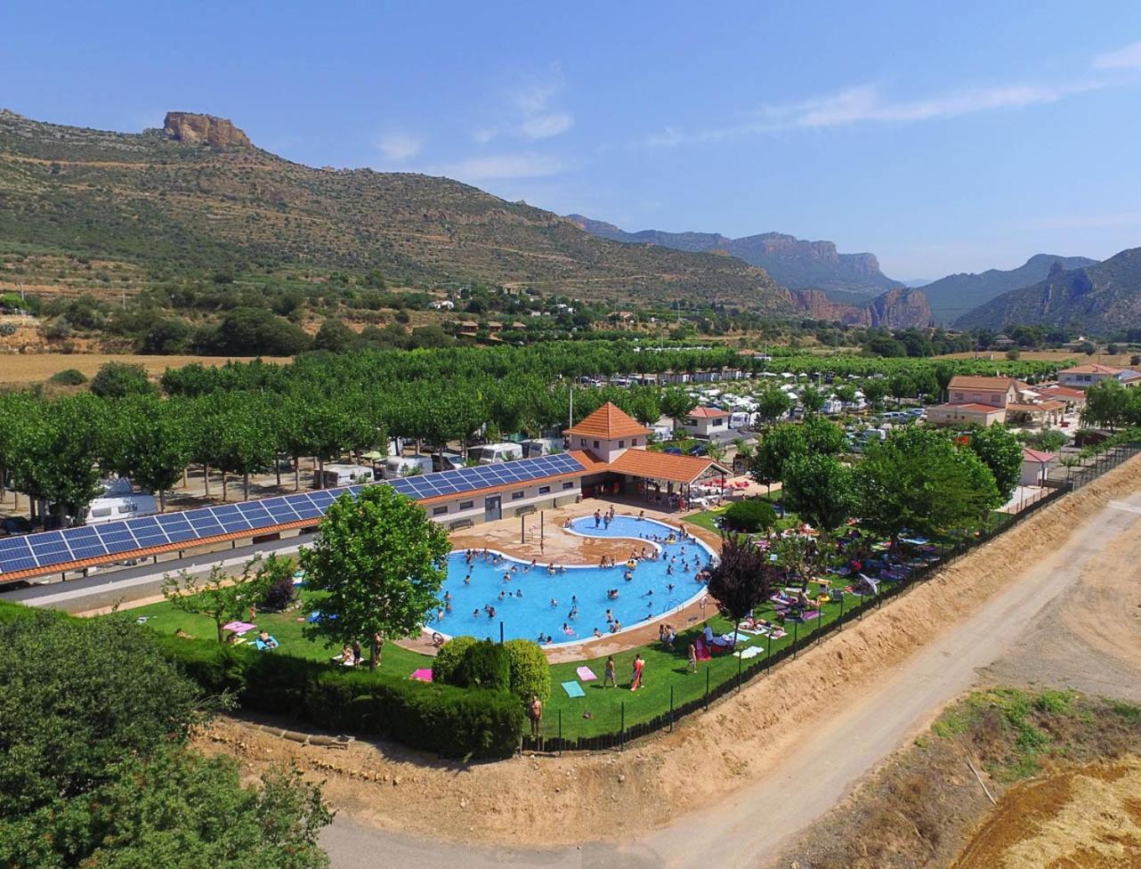 La Noguera Camping Sant Llorenc de Montgai Экстерьер фото