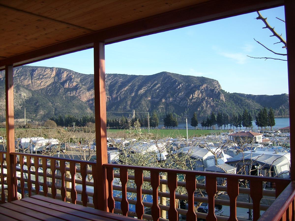 La Noguera Camping Sant Llorenc de Montgai Экстерьер фото