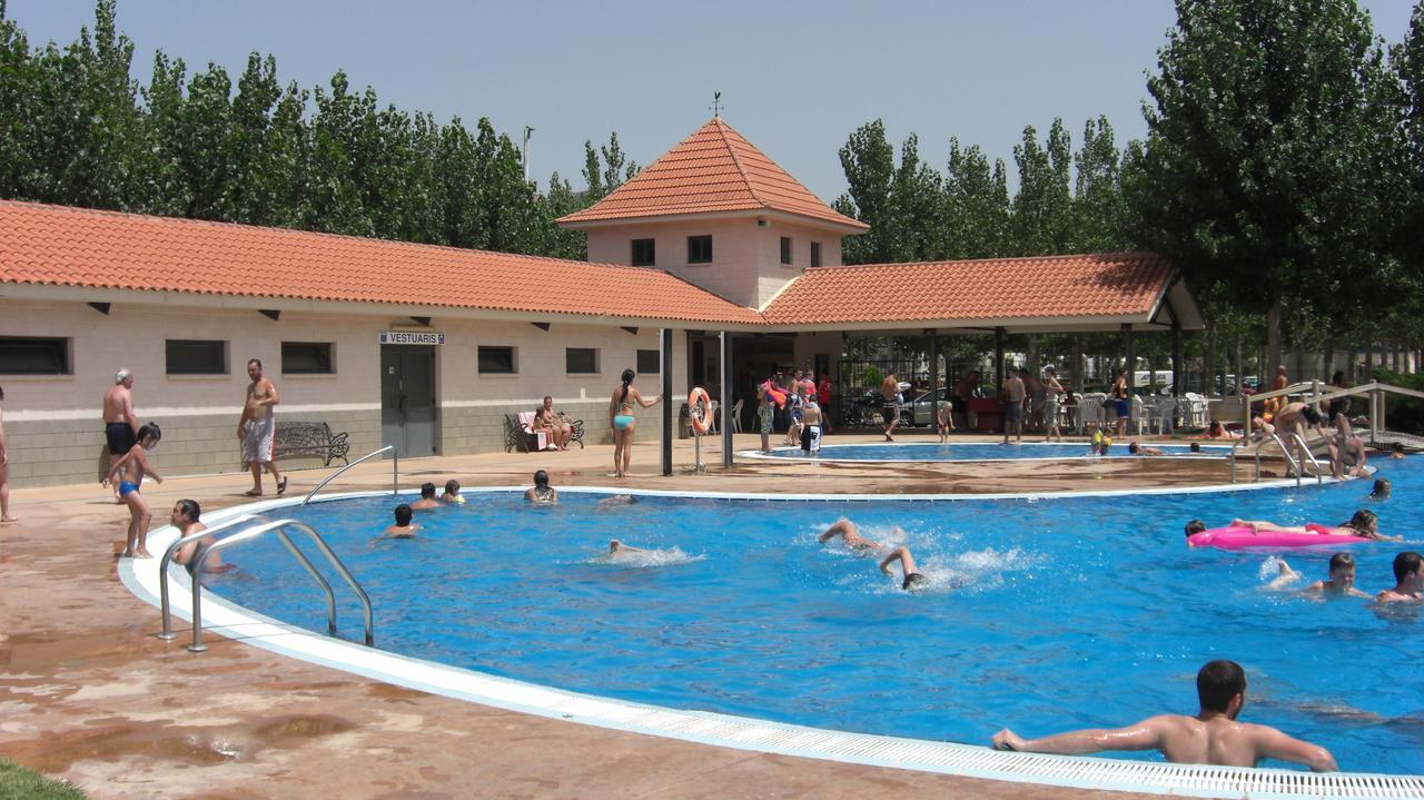 La Noguera Camping Sant Llorenc de Montgai Экстерьер фото